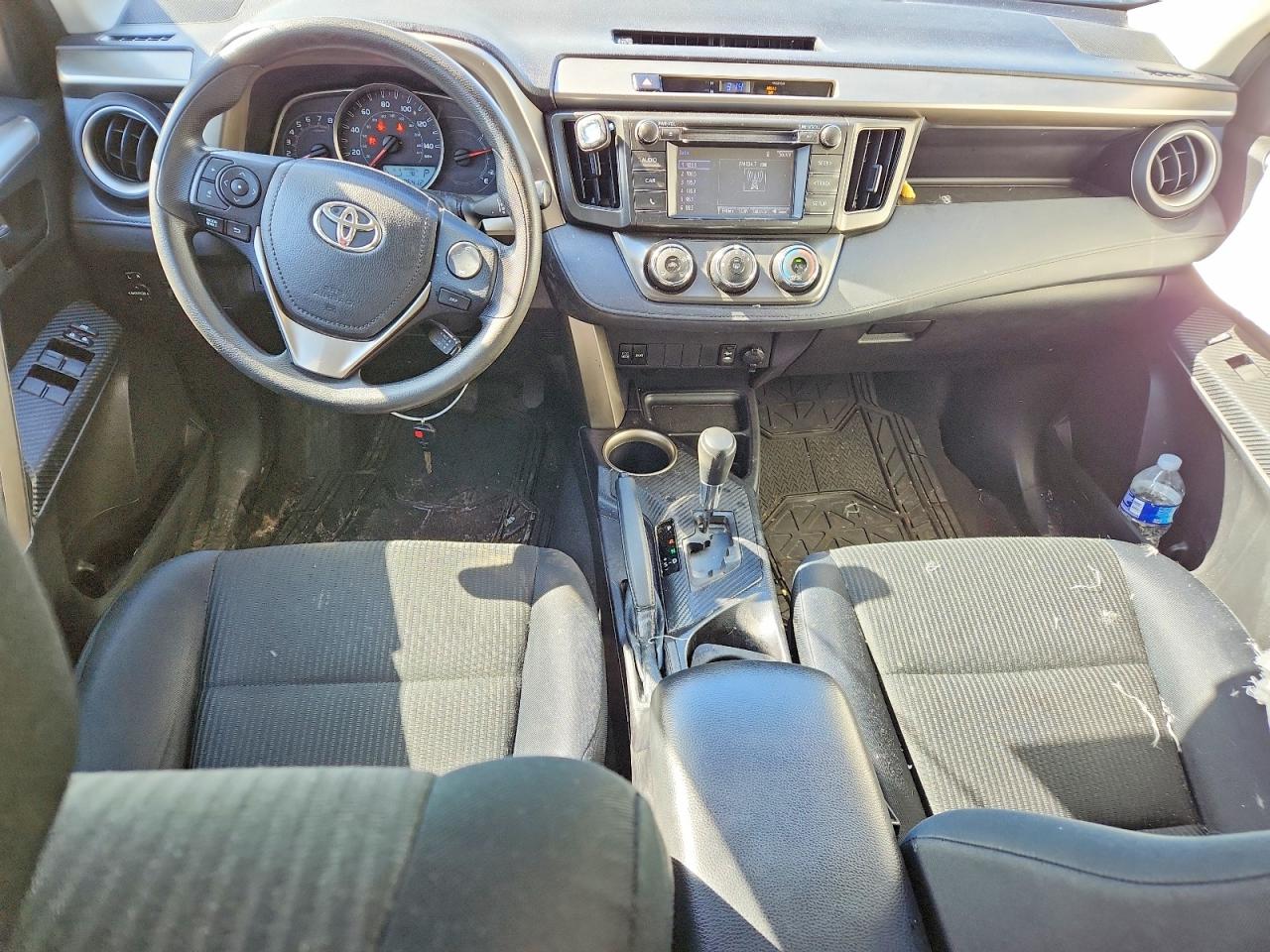 2015 TOYOTA RAV4 LE photo 8
