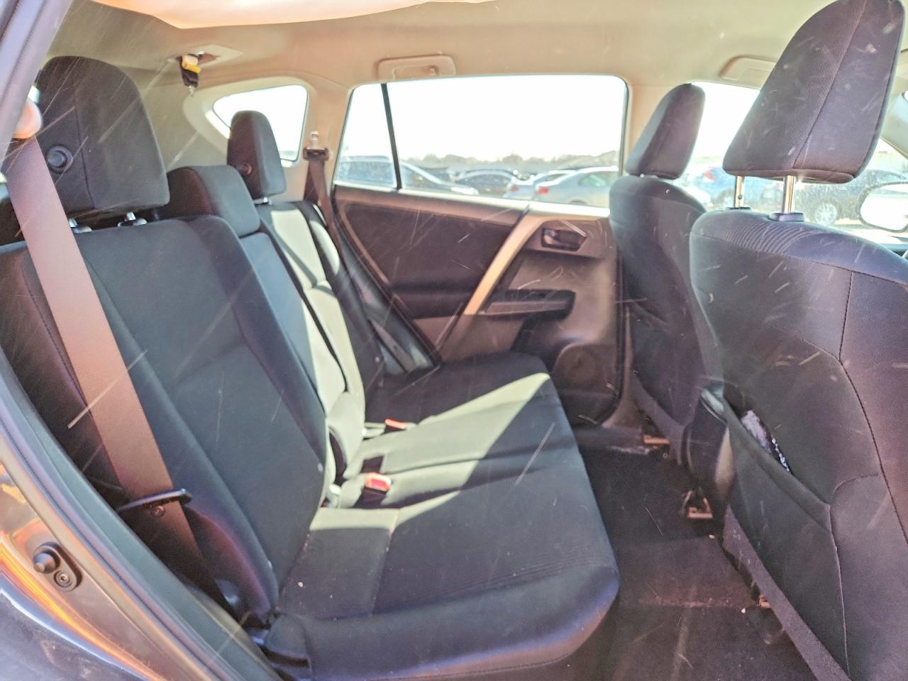 2015 TOYOTA RAV4 LE photo 10