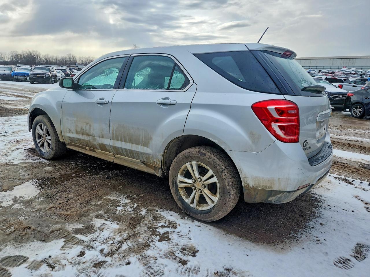 2017 CHEVROLET EQUINOX LS photo 3