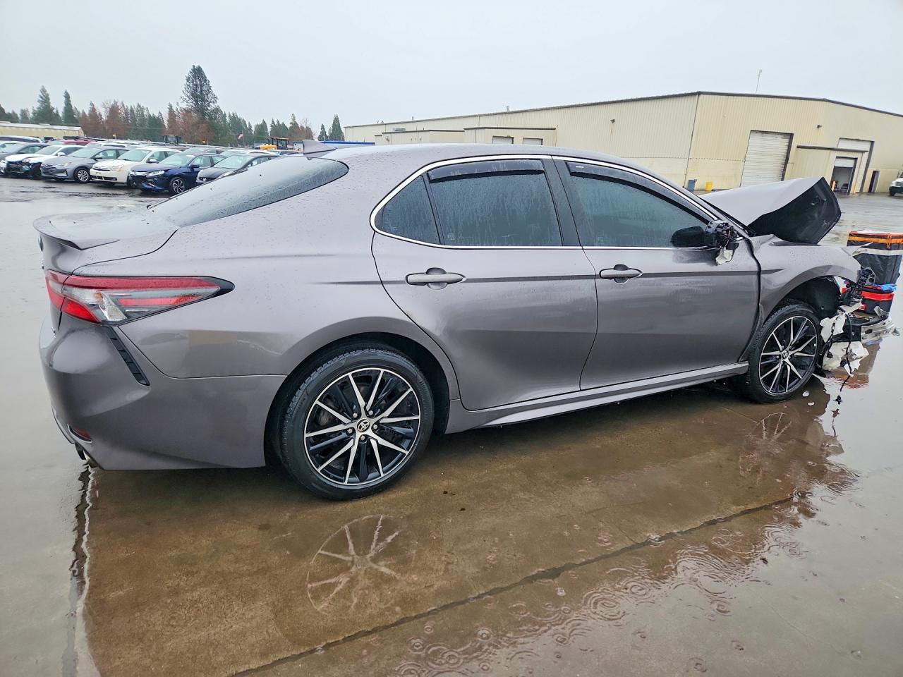 2022 TOYOTA CAMRY SE photo 5