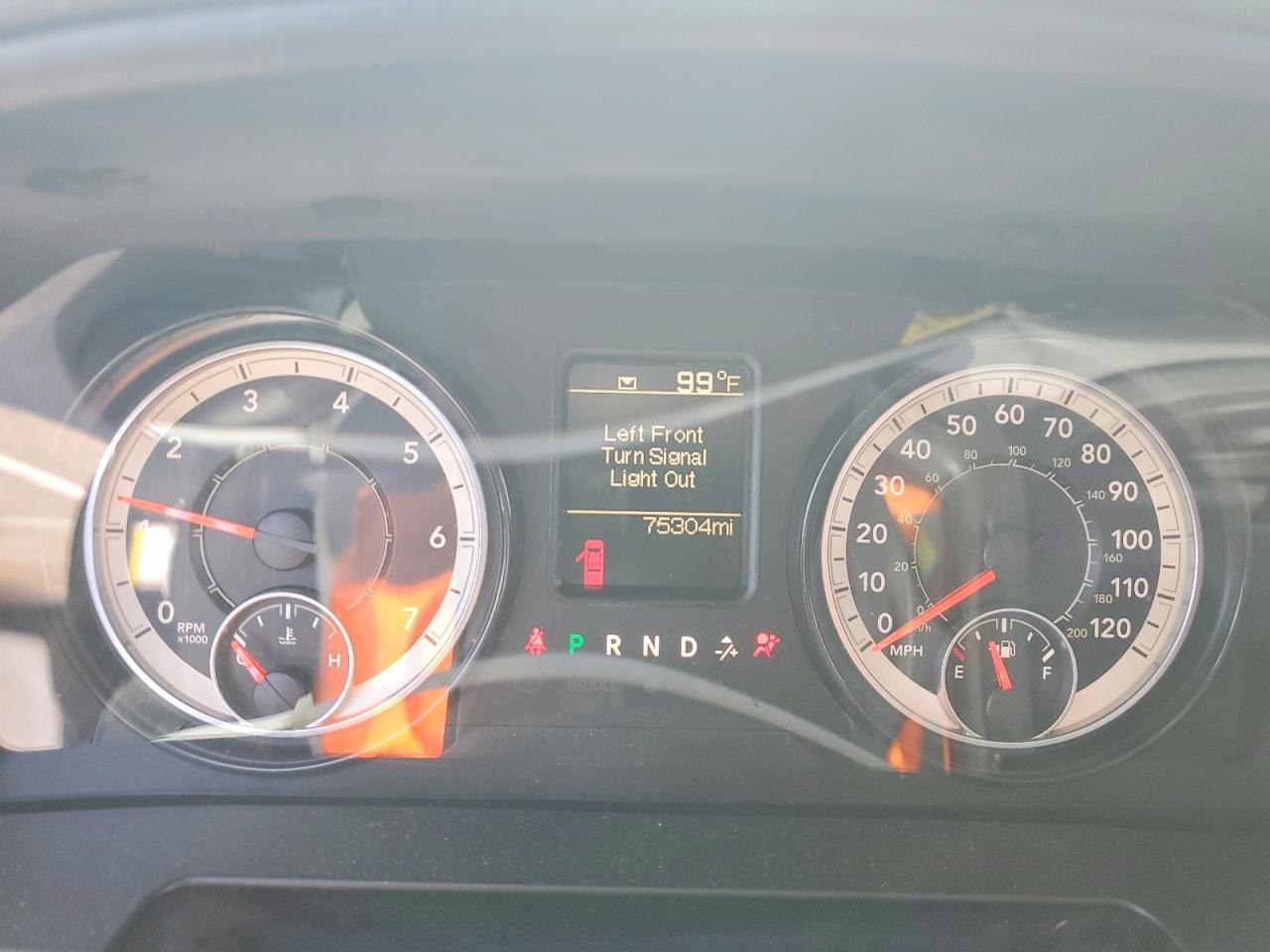 2017 RAM 1500 ST photo 9