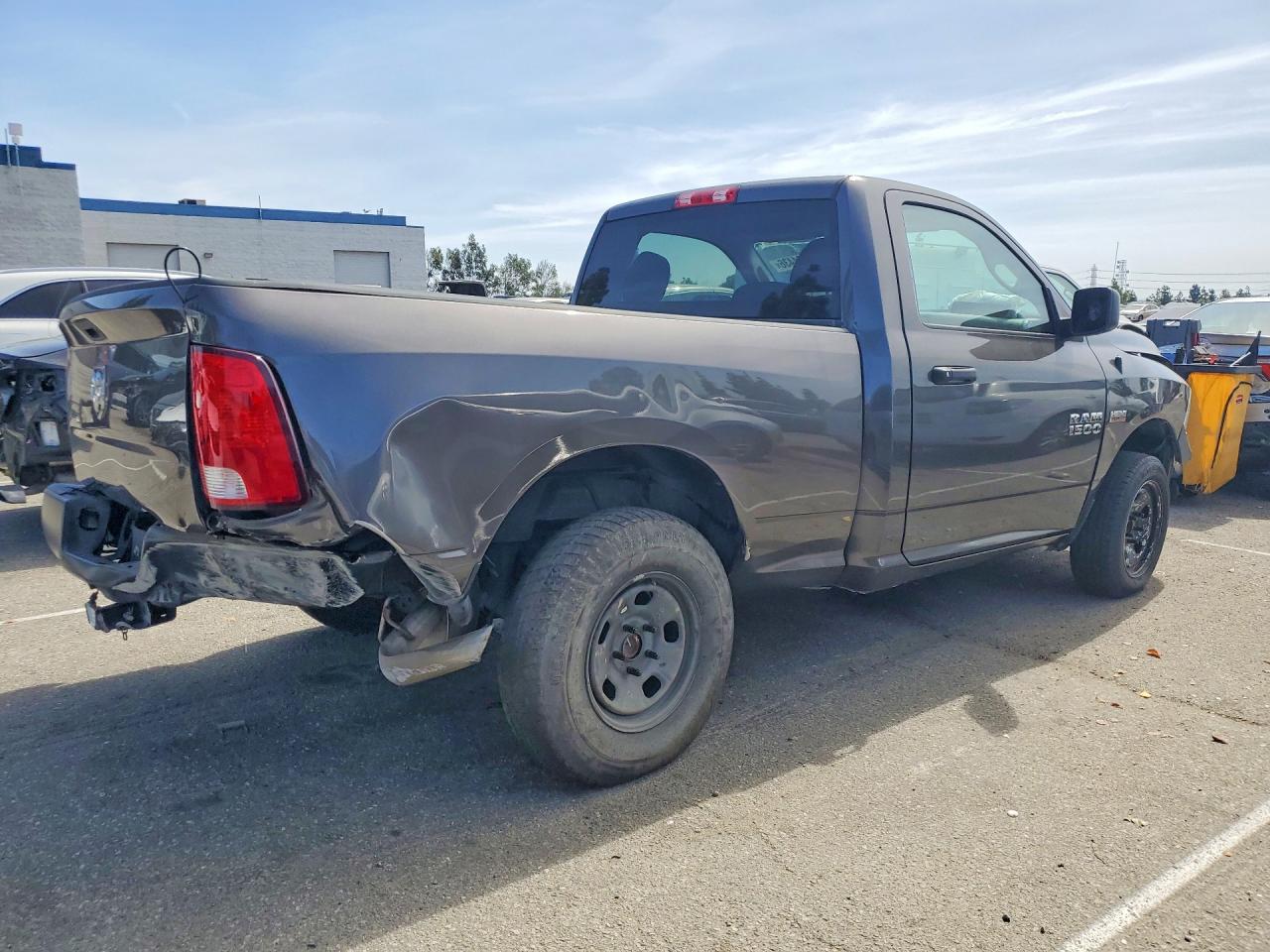 2017 RAM 1500 ST photo 3