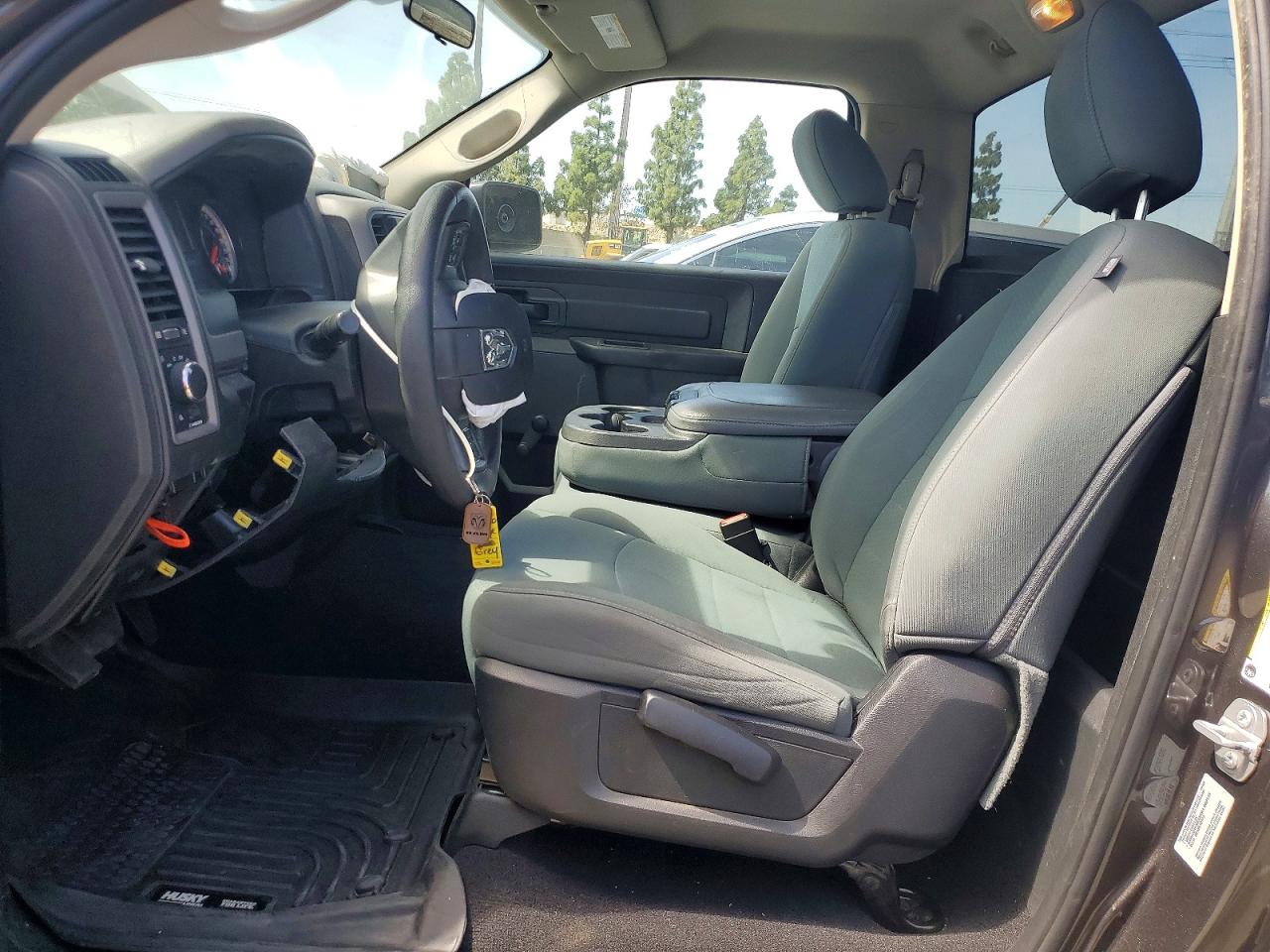 2017 RAM 1500 ST photo 7