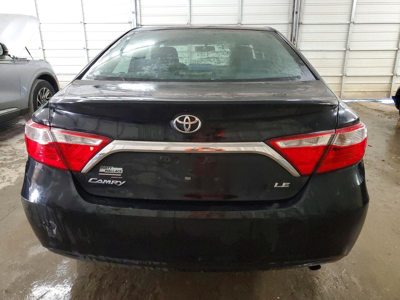 2016 TOYOTA CAMRY LE photo 6