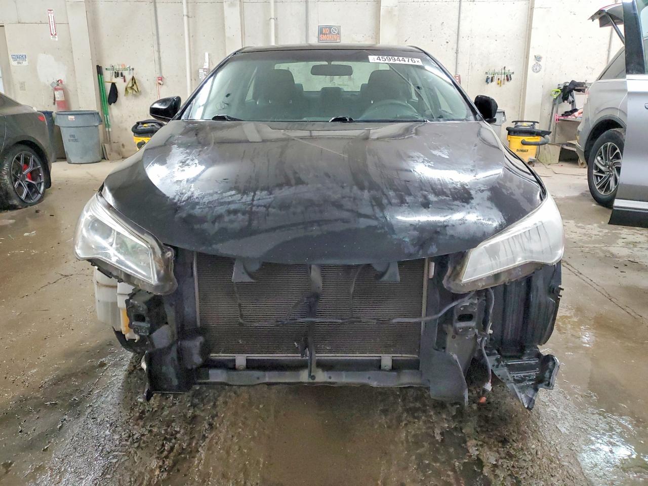 2016 TOYOTA CAMRY LE photo 5