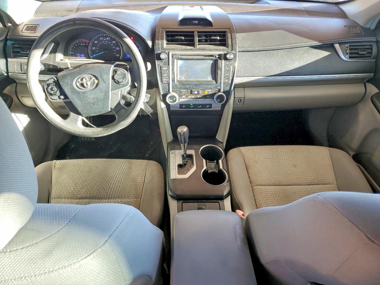 2012 TOYOTA CAMRY LE photo 8