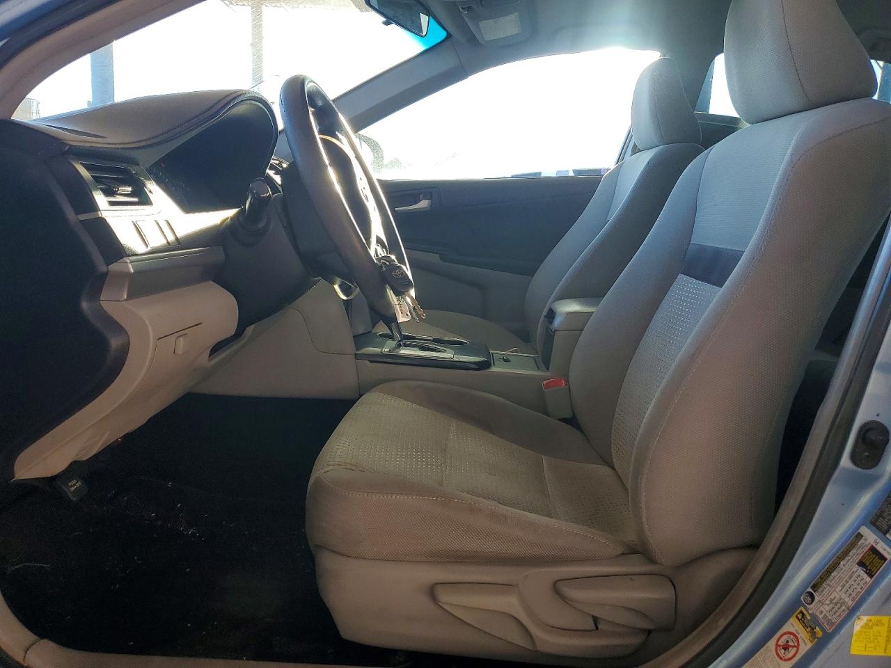 2012 TOYOTA CAMRY LE photo 7