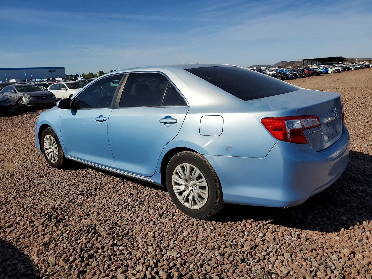 2012 TOYOTA CAMRY LE photo 2