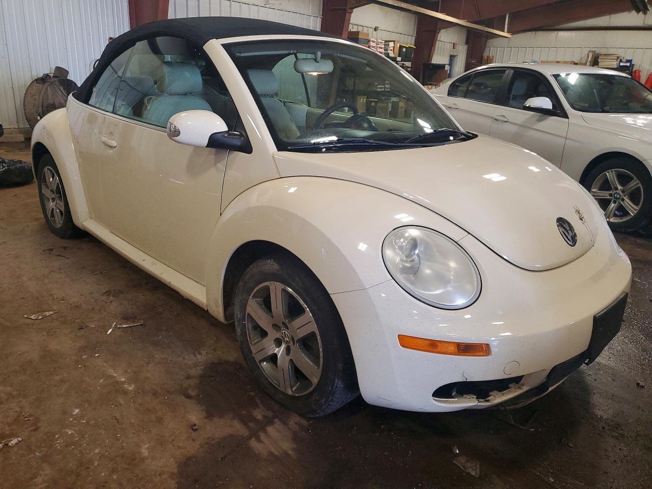 2006 VOLKSWAGEN NEW BEETLE CONVERTIBLE OPTION PACKAGE 1 photo 4