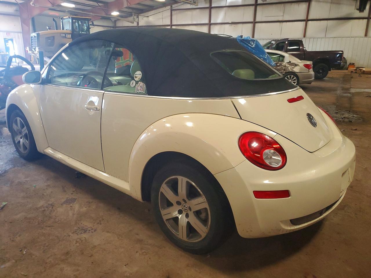 2006 VOLKSWAGEN NEW BEETLE CONVERTIBLE OPTION PACKAGE 1 photo 2