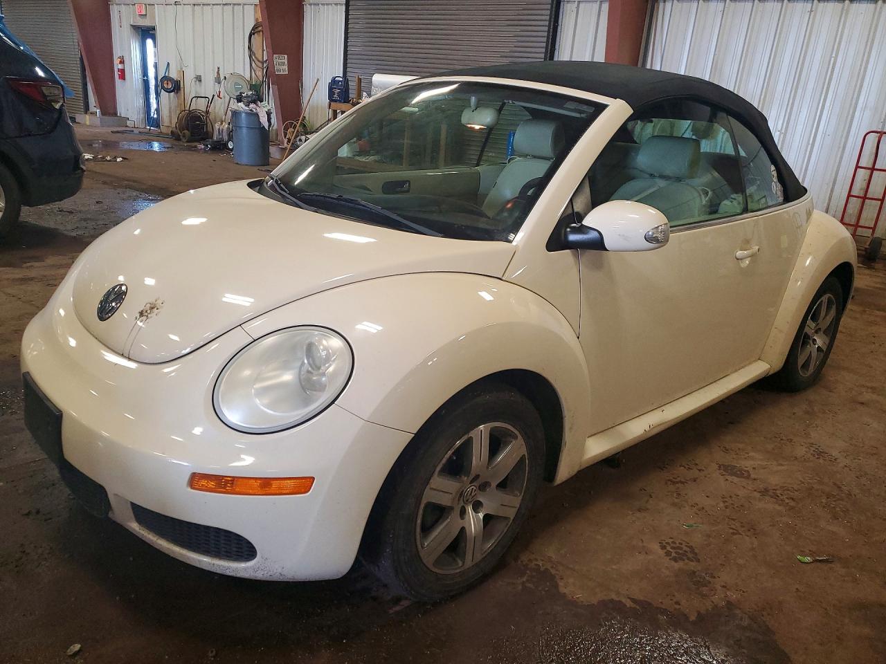 2006 VOLKSWAGEN NEW BEETLE