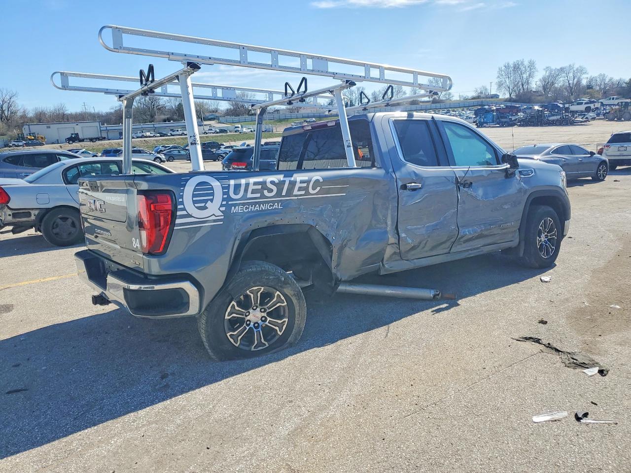 2022 GMC SIERRA LIMITED K1500 SLE photo 3