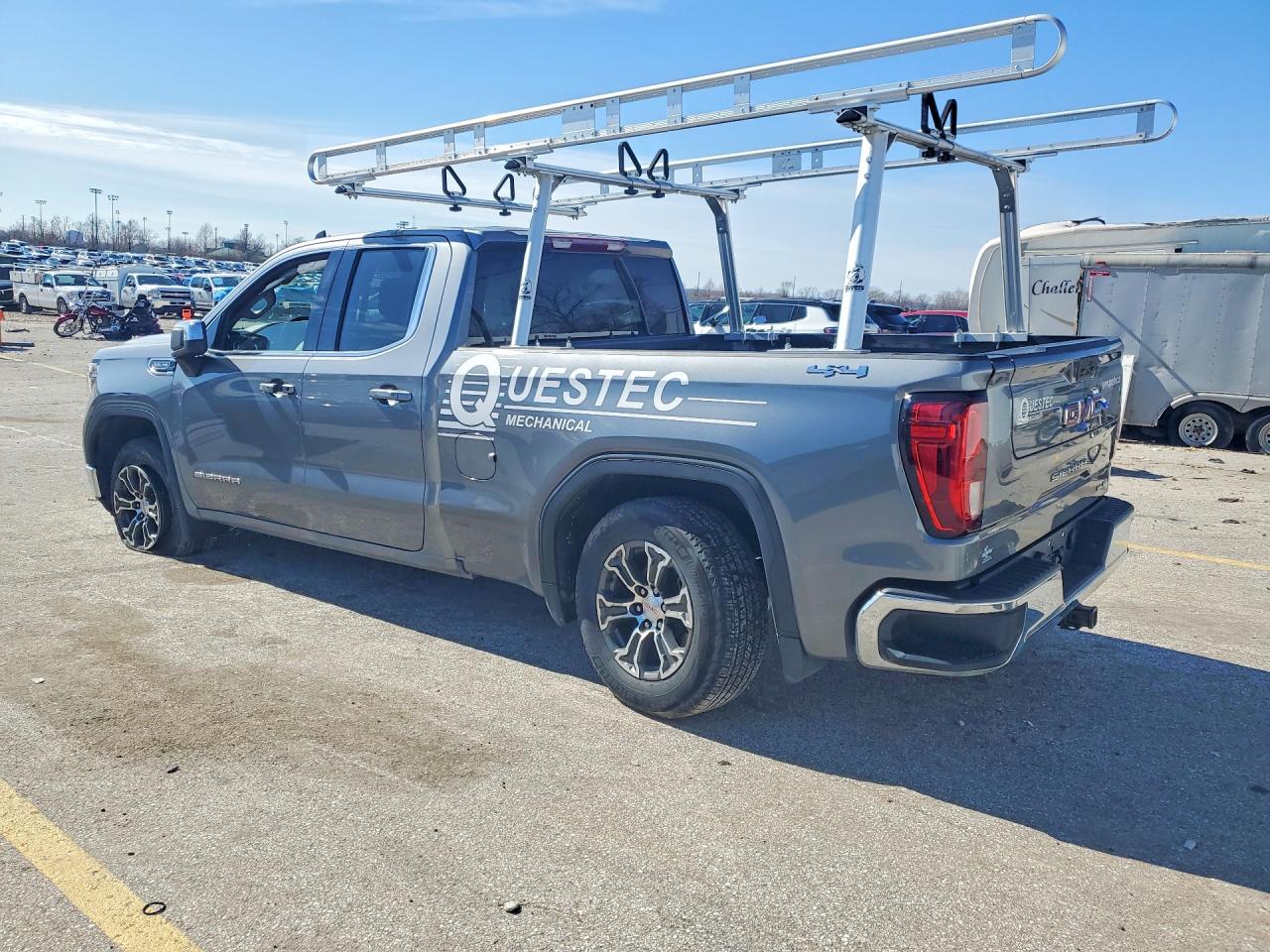 2022 GMC SIERRA LIMITED K1500 SLE photo 2