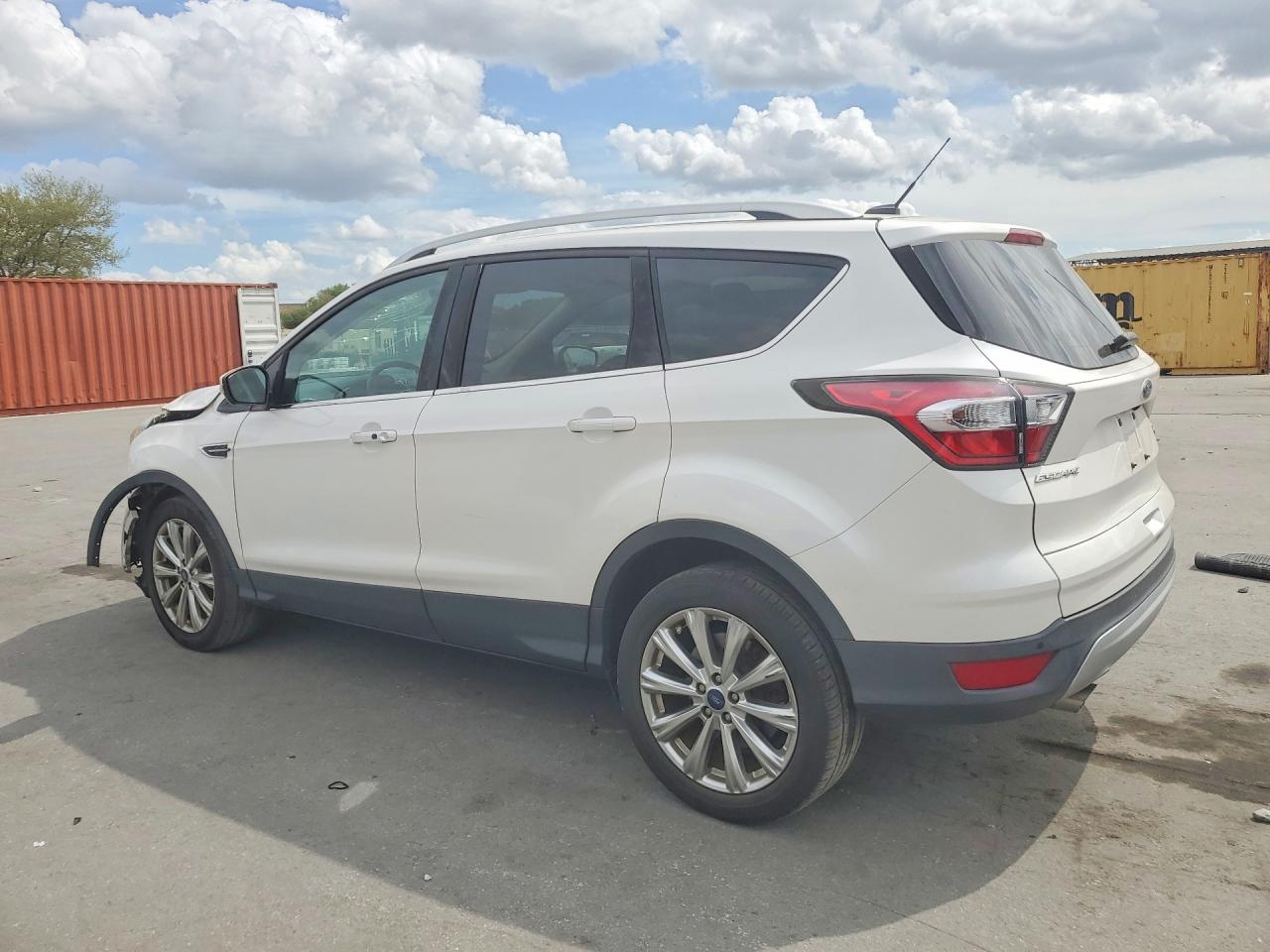 2017 FORD ESCAPE TITANIUM photo 3