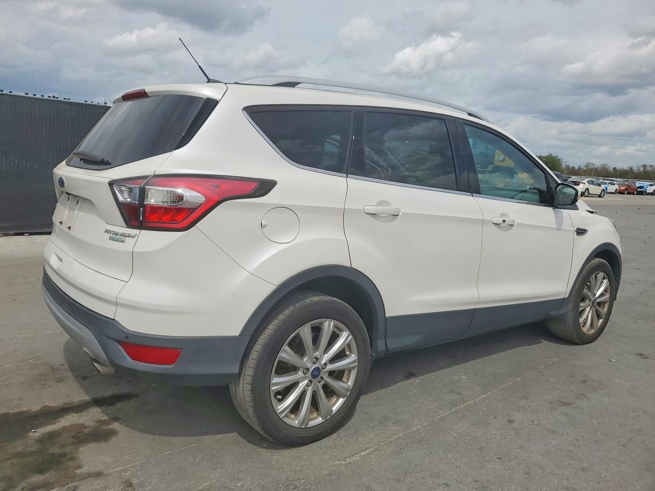 2017 FORD ESCAPE TITANIUM photo 5