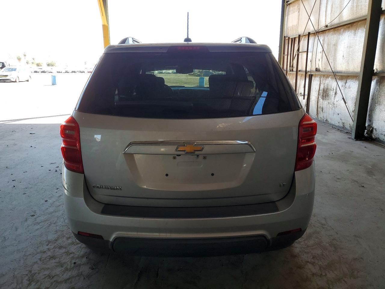 2017 CHEVROLET EQUINOX LT photo 11