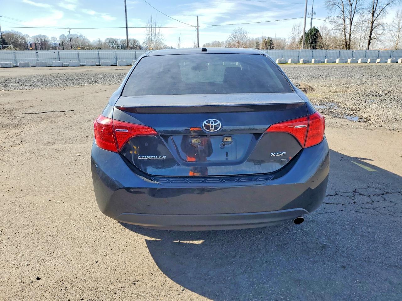2017 TOYOTA COROLLA XSE photo 11