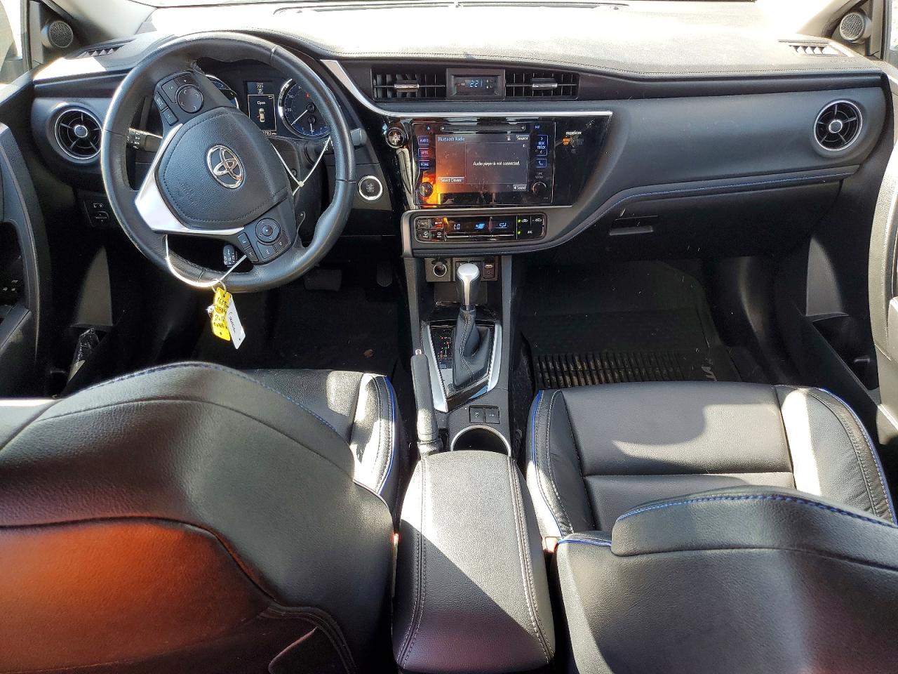 2017 TOYOTA COROLLA XSE photo 15