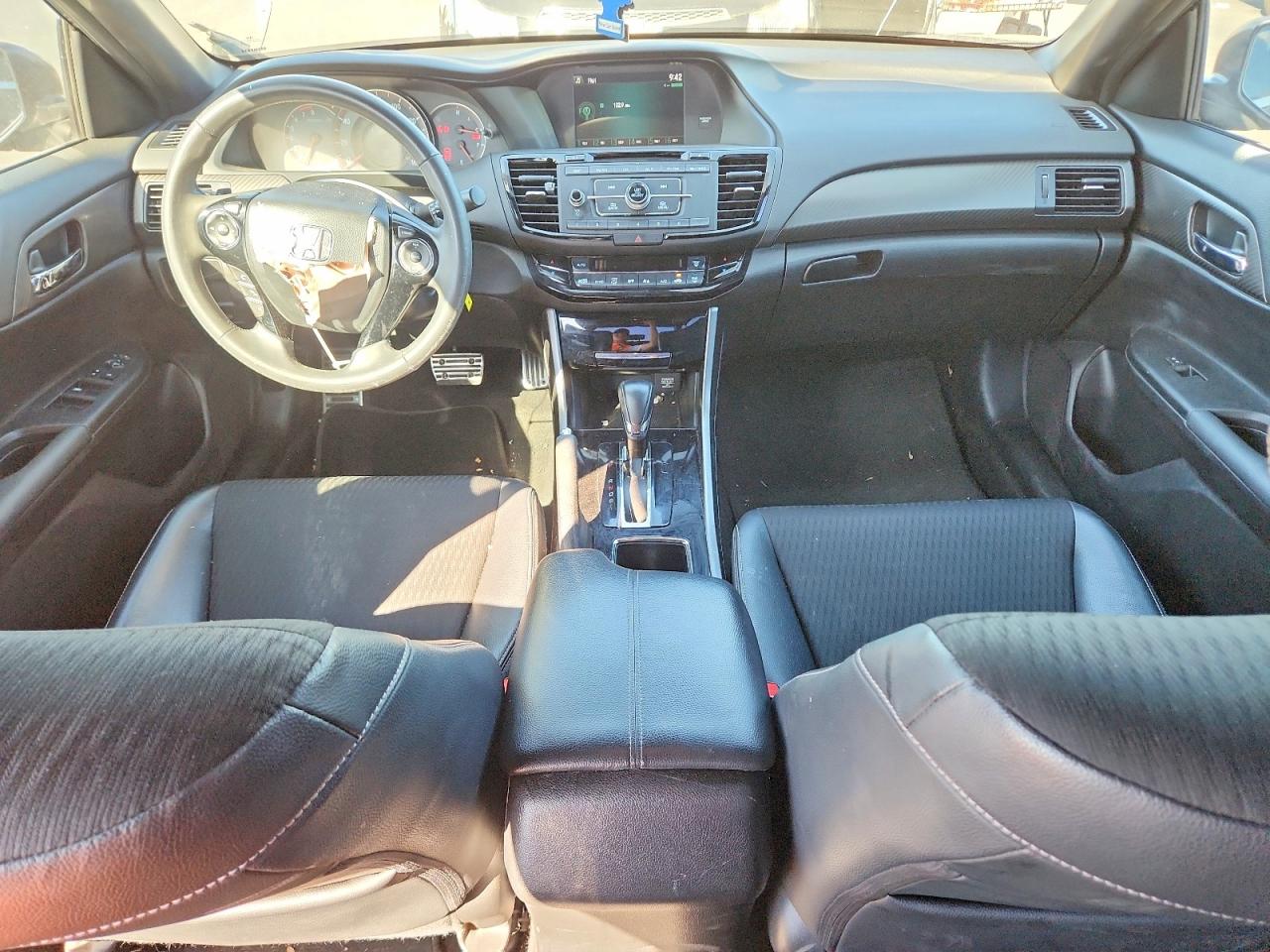 2017 HONDA ACCORD SPORT photo 8