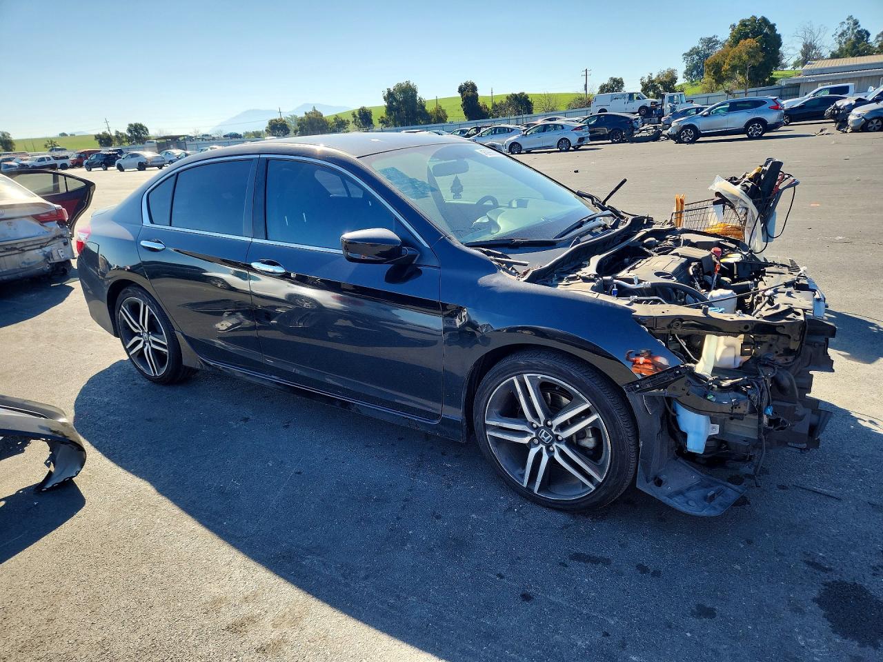 2017 HONDA ACCORD SPORT photo 4