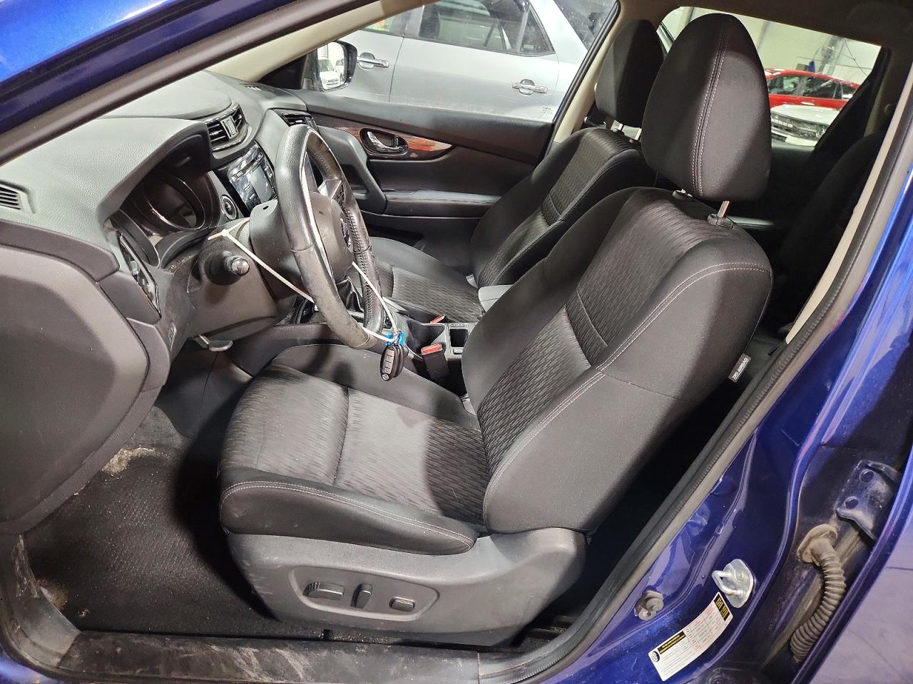 2017 NISSAN ROGUE SV photo 7
