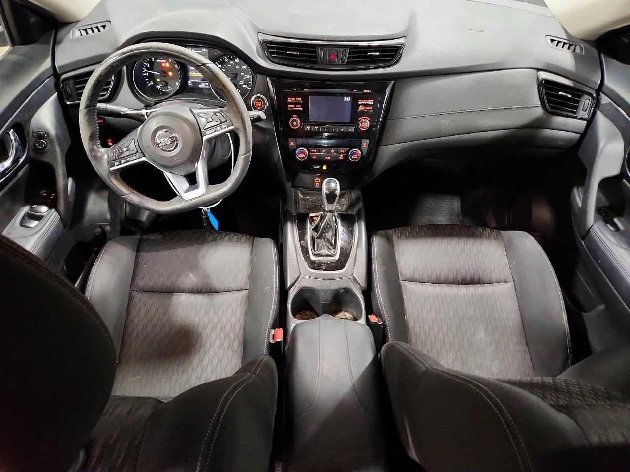 2017 NISSAN ROGUE SV photo 8