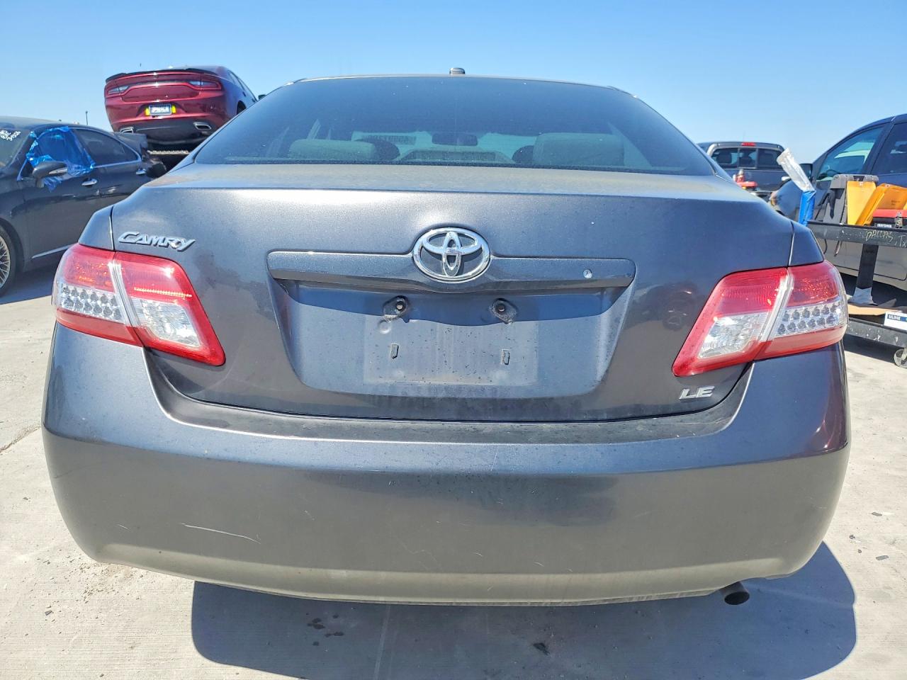 2011 TOYOTA CAMRY LE photo 6