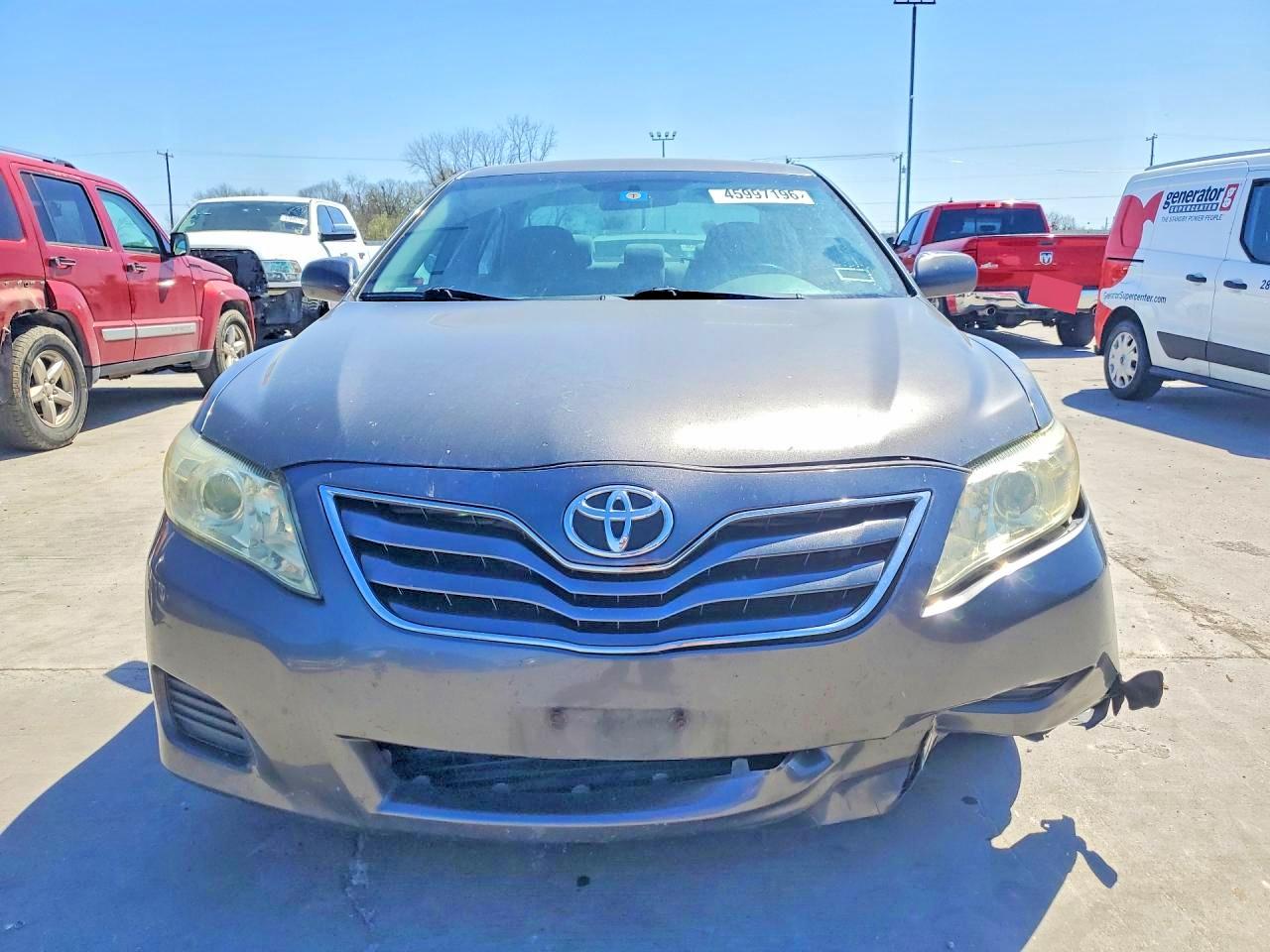 2011 TOYOTA CAMRY LE photo 5