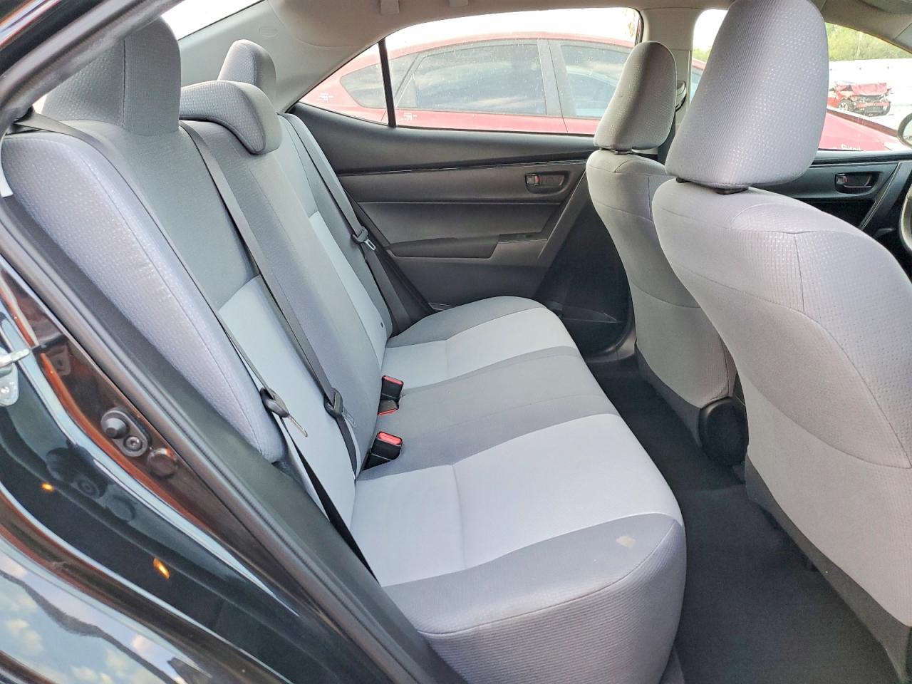 2017 TOYOTA COROLLA L photo 10