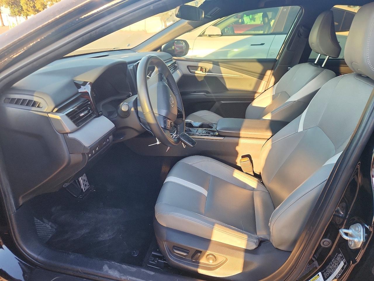 2025 TOYOTA CAMRY SE photo 19