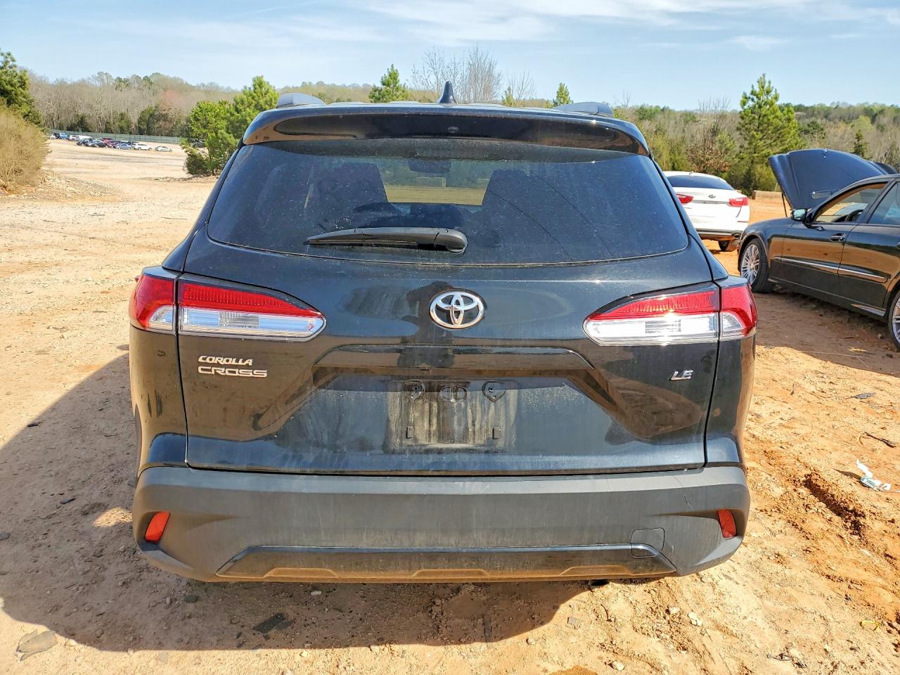 2024 TOYOTA COROLLA CROSS LE photo 16