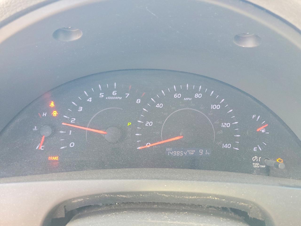 2010 TOYOTA CAMRY LE photo 17