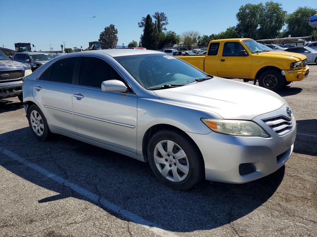 2010 TOYOTA CAMRY LE photo 7