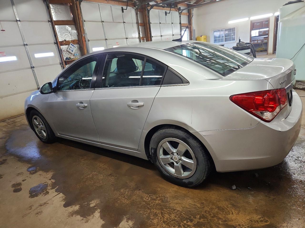 2014 CHEVROLET CRUZE LT photo 2