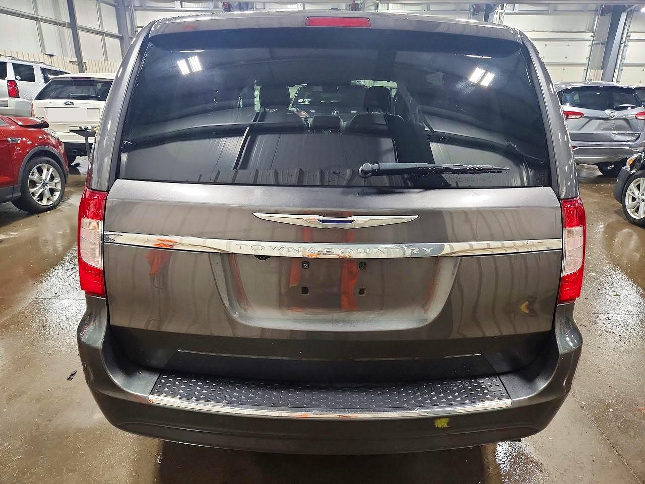 2015 CHRYSLER TOWN & COUNTRY TOURING photo 11