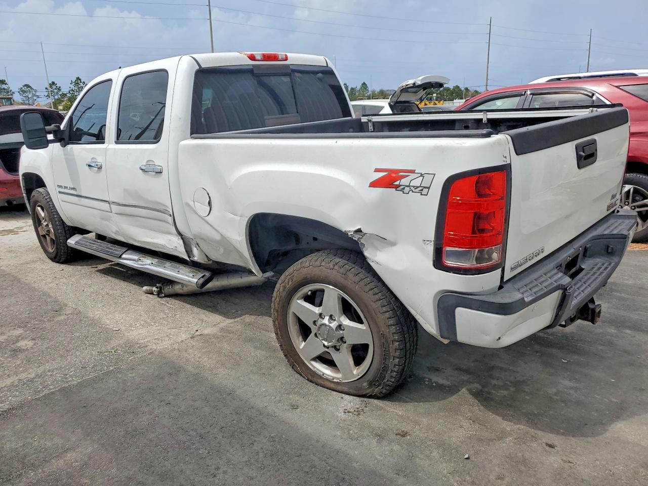 2014 GMC SIERRA K2500 DENALI photo 2