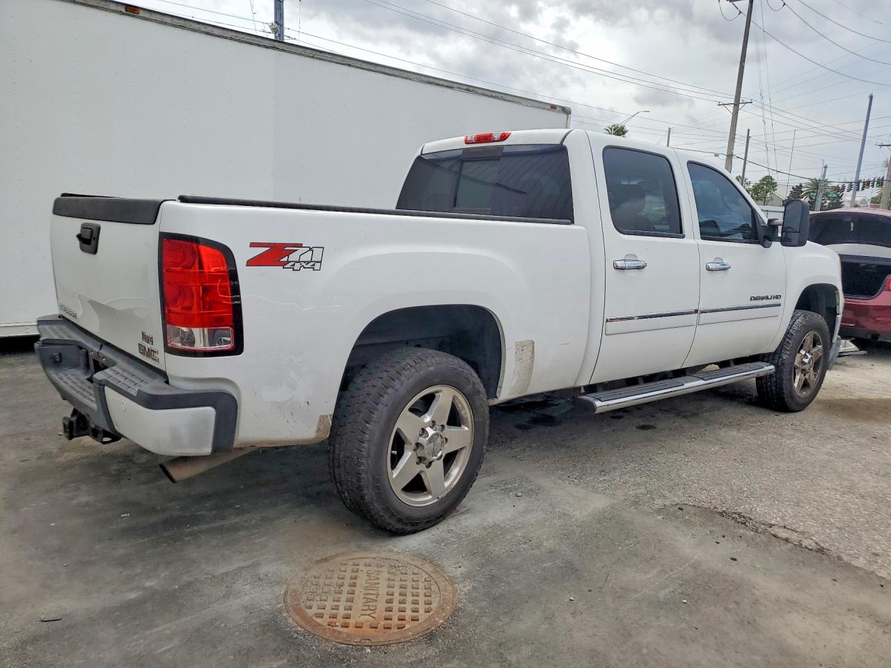 2014 GMC SIERRA K2500 DENALI photo 3