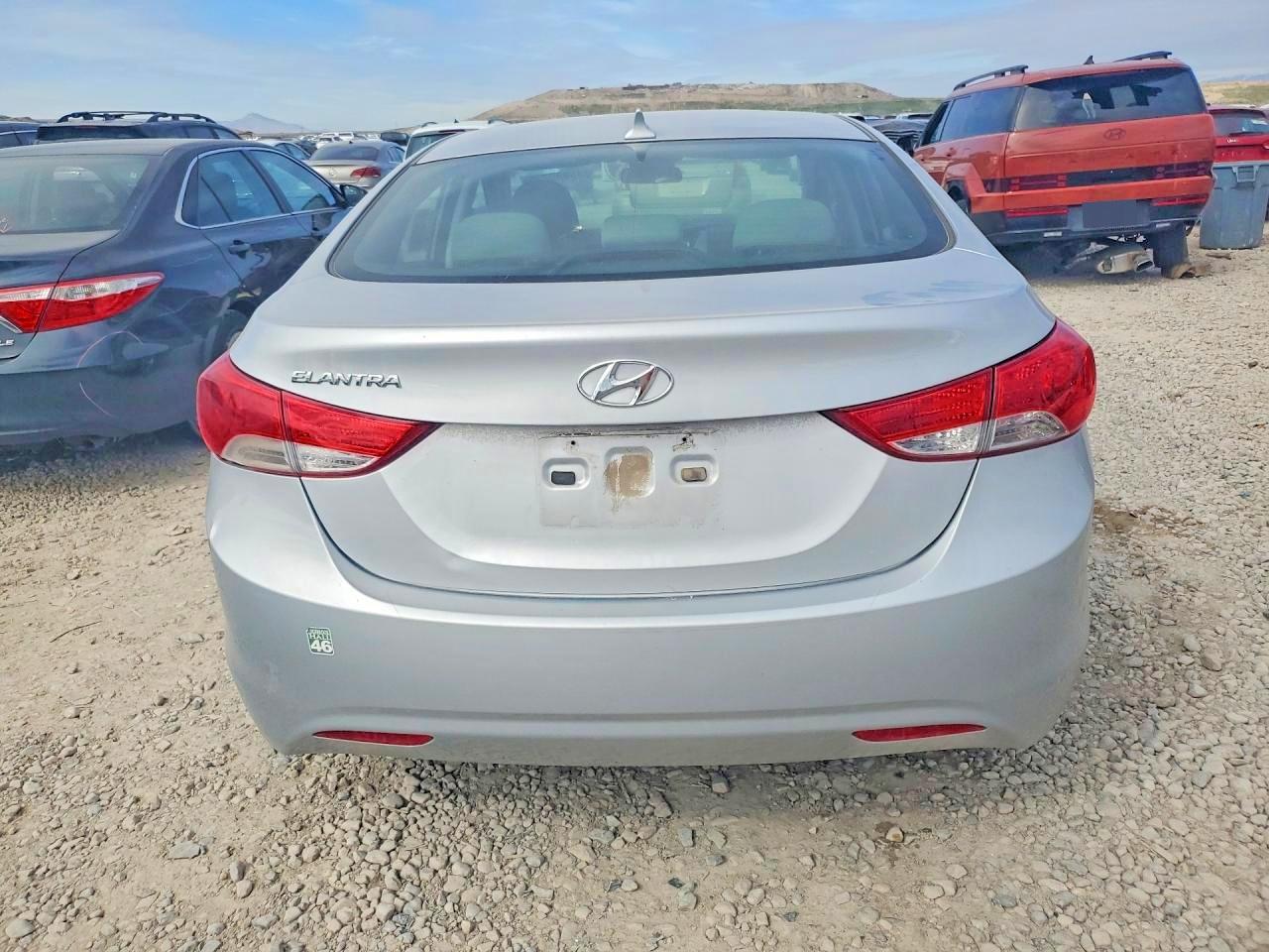 2012 HYUNDAI ELANTRA GLS photo 6