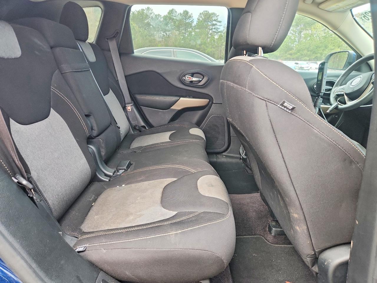 2018 JEEP CHEROKEE LATITUDE photo 11