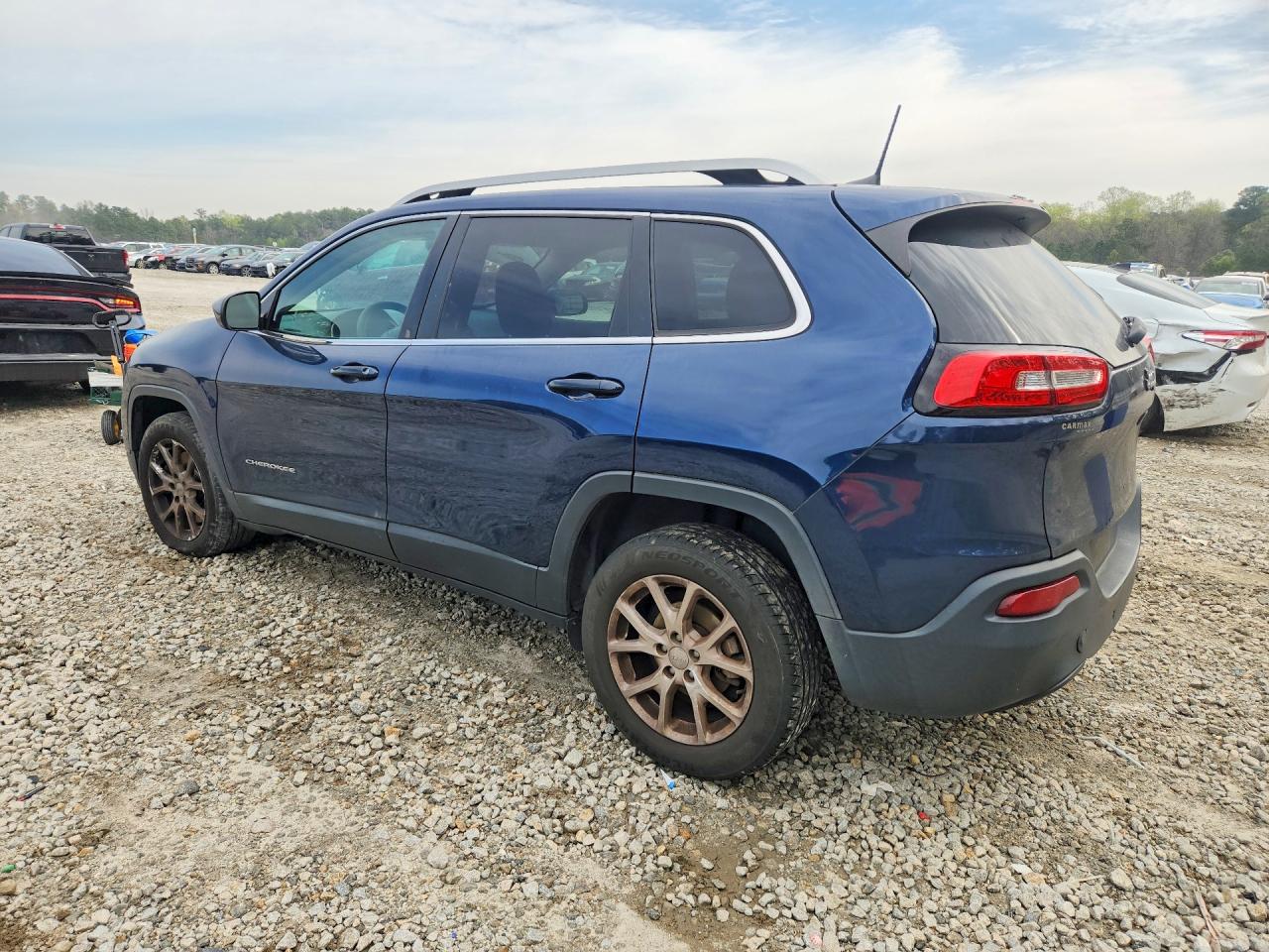 2018 JEEP CHEROKEE LATITUDE photo 2