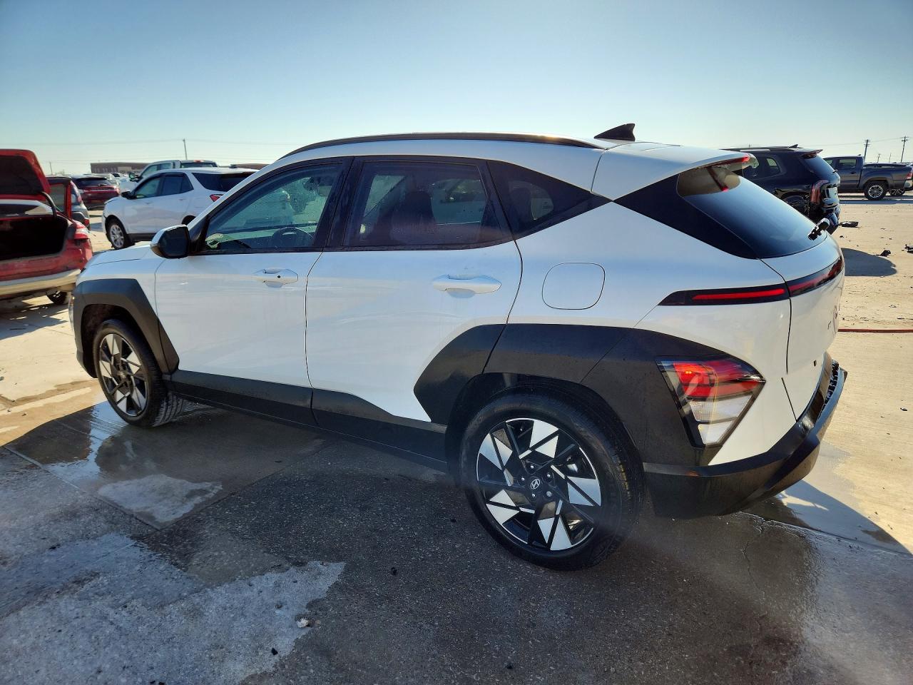 2024 HYUNDAI KONA SEL photo 3