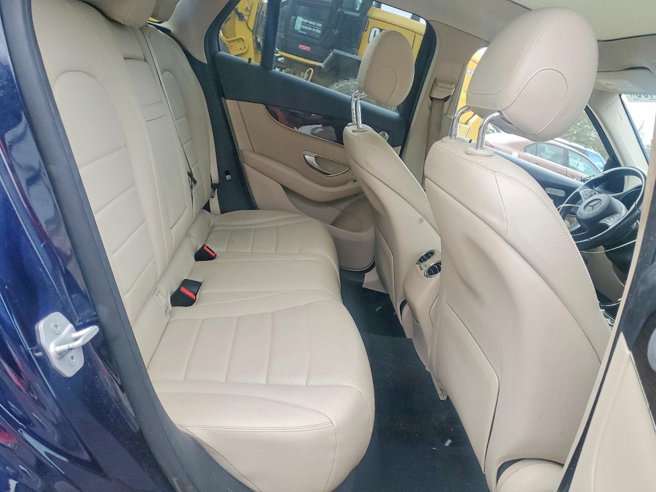 2016 MERCEDES-BENZ GLC 300 4MATIC photo 11