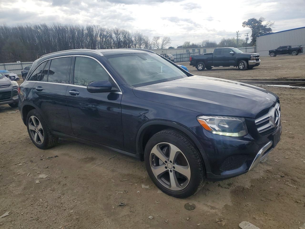 2016 MERCEDES-BENZ GLC 300 4MATIC photo 4