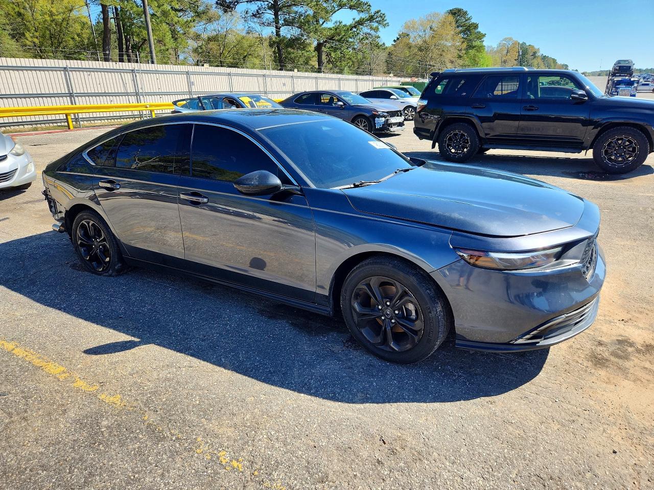 2024 HONDA ACCORD EX photo 10