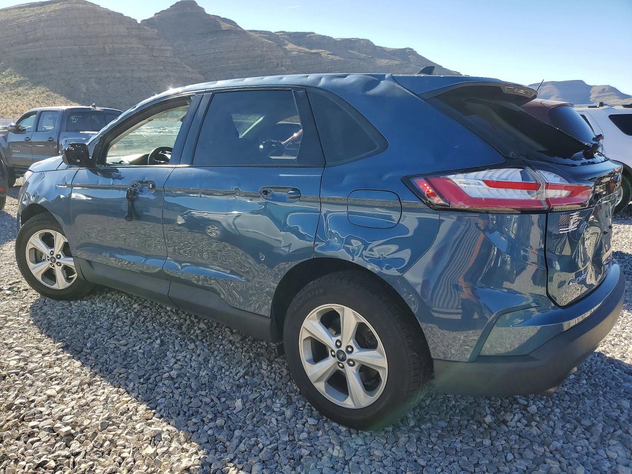 2019 FORD EDGE SE photo 4