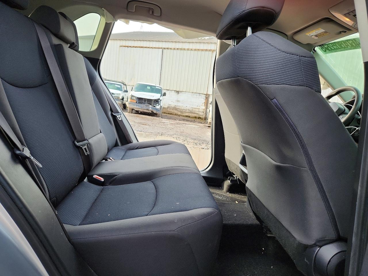 2019 TOYOTA RAV4 LE photo 11