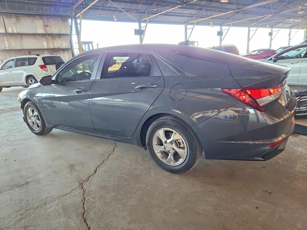 2023 HYUNDAI ELANTRA SE photo 2