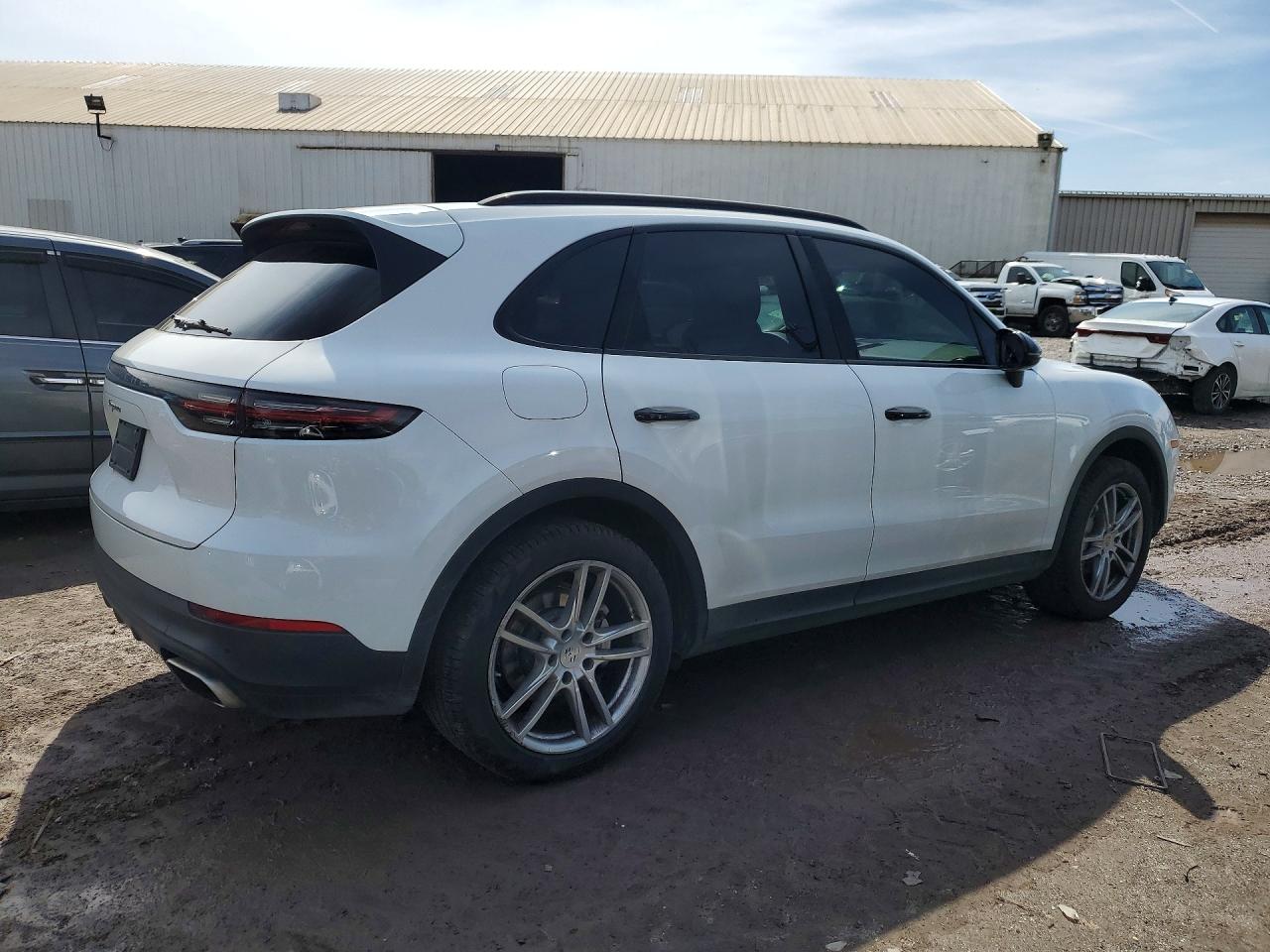 2019 PORSCHE CAYENNE photo 7