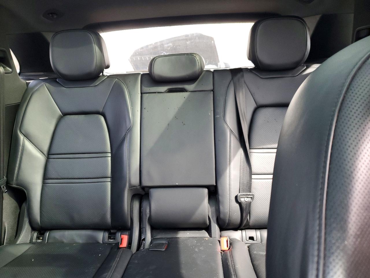 2019 PORSCHE CAYENNE photo 28