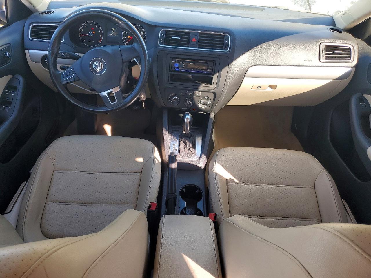 2013 VOLKSWAGEN JETTA SE photo 8